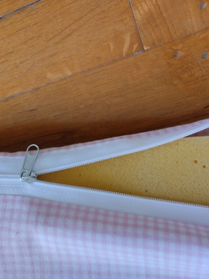 Baby crib bumper like new with washable cover