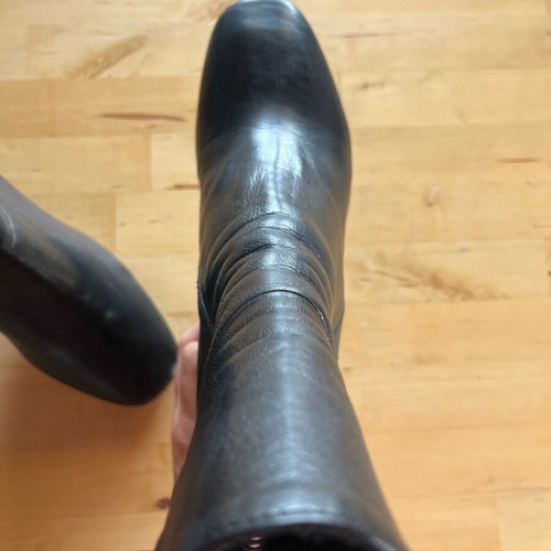 Leather ankle boots used No36 with heel Italian