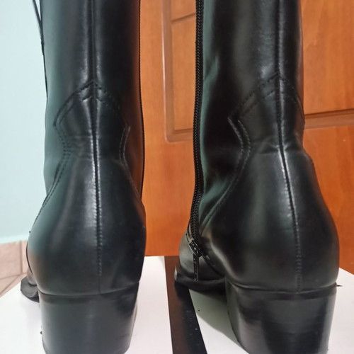 Bronx black leather ankle boots used with square heel size 39
