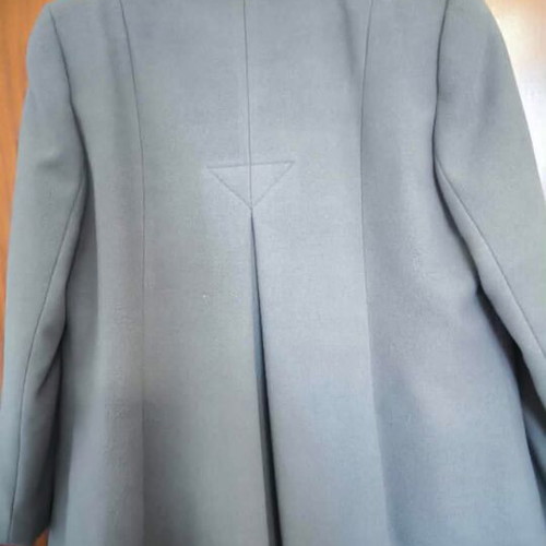Toi&Moi women's coat like new, gray with white knitted collar
