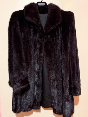 Monokommato Vizón Fur Coat like new, black and brown, size M