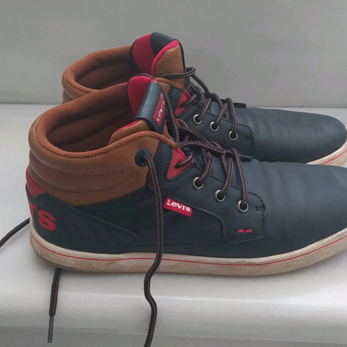 Μποτάκια Levi's νούμερο 39 ελαφρώς φορεμένα, χαμηλά