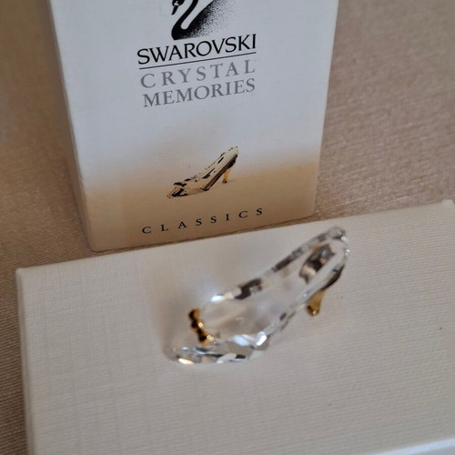 Swarovsky shoe new from the Classics series