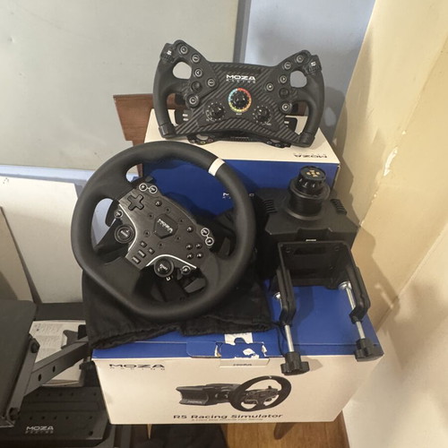 MOZA R5 Bundle with KS Wheel and SR-P Lite Brake Performance Kit