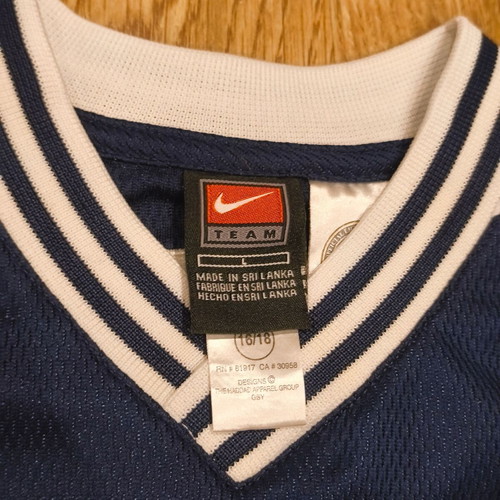 Vintage Nike Team Toronto Maple Leafs NHL mesh jersey youth large used