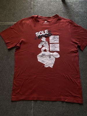 Nike Sole Food T-Shirt size M like new, red
