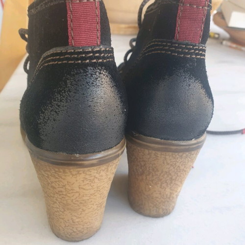 Tamaris black boots like new, suede size 38
