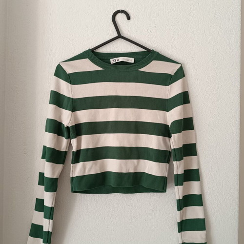 Zara striped crop sweater green and cream, like new, size M