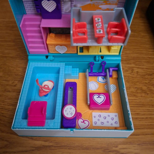 Polly Pocket Mini Middle School Compact used, Mattel model GFM48 FRY35