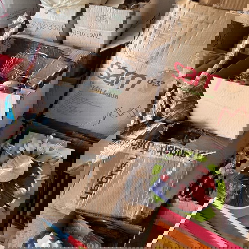 Store stock of beads and decoration worth 20,000+ euros