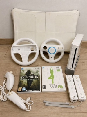Nintendo Wii πλήρες πακέτο μεταχειρισμένο με Balance Board, Wii Wheel, Mario Kart, Wii Sports