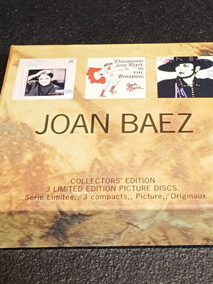 Joan Baez Collectors' Edition Box Set 3 CD like new, folk