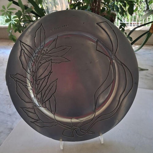 Decorative engraved plate by Achilleas Droungas for Intracom, 31 cm