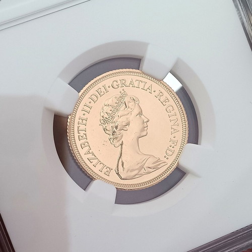 Gold Sovereign 1982 MS65 NGC certified