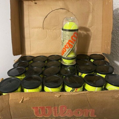 Wilson tennis balls new, set of 2 cans