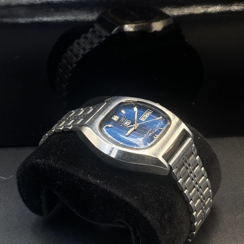 Seiko 5 Baby Monaco automatic watch like new, blue dial, stainless steel bracelet