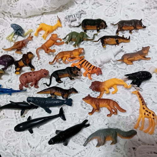 Goody's animal collection in excellent condition