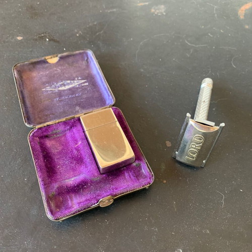 Gillette Tukawey vintage metal case and Lord safety razor