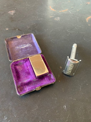 Gillette Tukawey vintage metal case and Lord safety razor