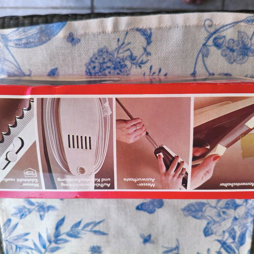 Electric knife unused