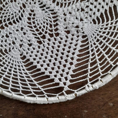 Knitted dreamcatcher in metal hoop new