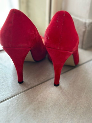 Red pumps 9cm like new