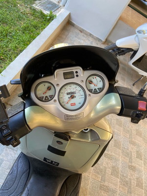 Aprilia Scarabeo 150 μεταχειρισμένο, πολύ καλή κατάσταση, καινούργια ελαστικά