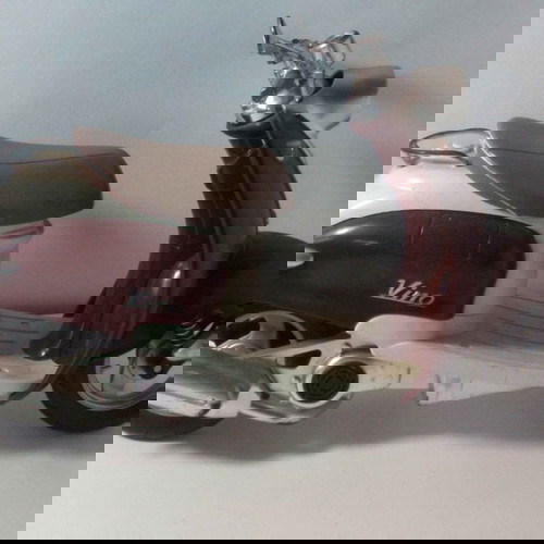 YAMAHA ΜΙΝΙΑΤΟΥΡΑ SCOOTER 1/6 YJ50R VINO