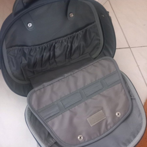 Makeup case like new, compact with strap