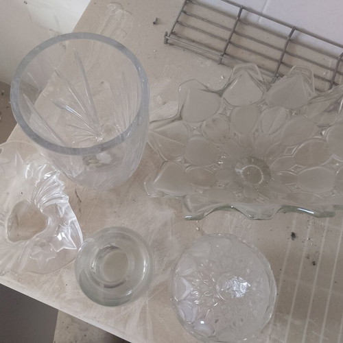 Crystal items like new, sold together