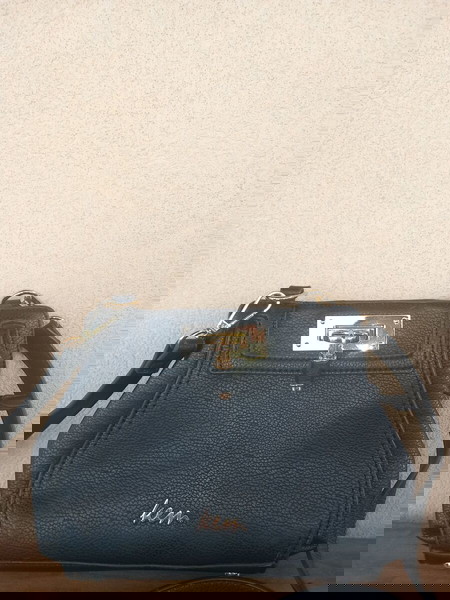 Τσαντα ωμου και χιαστί KEM
