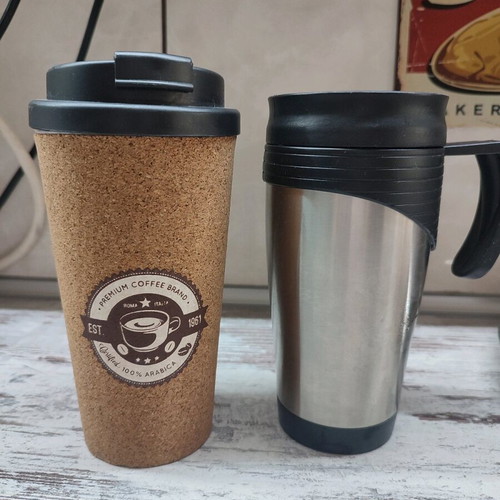 Set of 2 used cups, plastic and thermos, Jumbo brand
