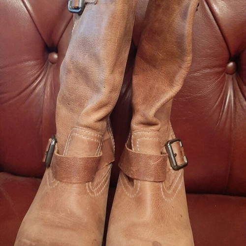 Leather boots brown tan size 39 like new
