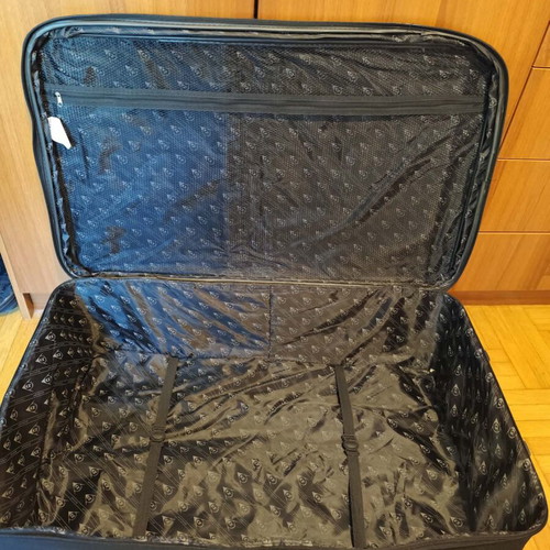 Dunlop 32" Suitcase 110L new with wheels and expander system