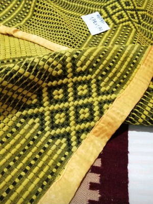 Woven loom cloth used, wool with satin border 1.72×1.70