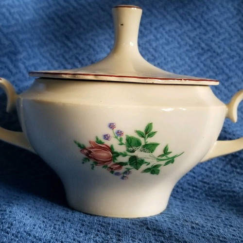 Vintage sugar bowl used in good condition