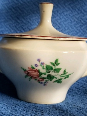 Vintage sugar bowl used in good condition