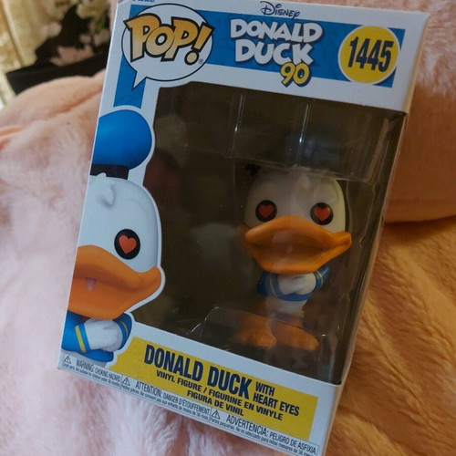 Funko Pop! Disney Donald Duck with Heart Eyes