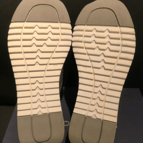 Caprice women's anatomical sneakers with rhinestones new size 37 gray silver