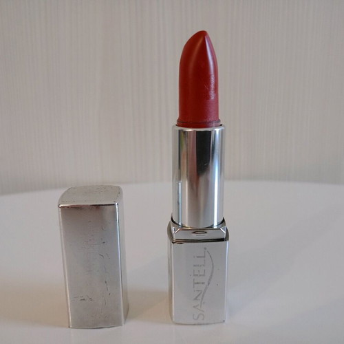 Red lipstick used