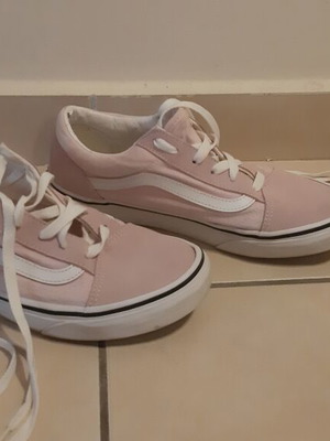 Vans women's pink sneakers size 38 used with minor front sole detachment