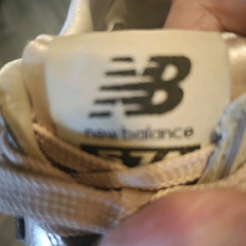 New Balance sneakers like new, size 40, rose gold