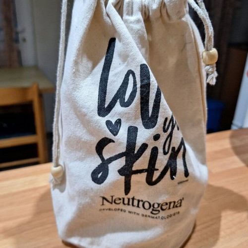 Neutrogena pouch bag new, 100% cotton