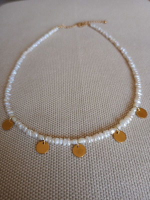 Pearl necklace new with gold-plated coins