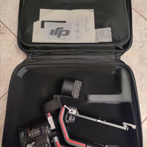 DJI RS 3 Combo Gimbal Stabilizer like new with case