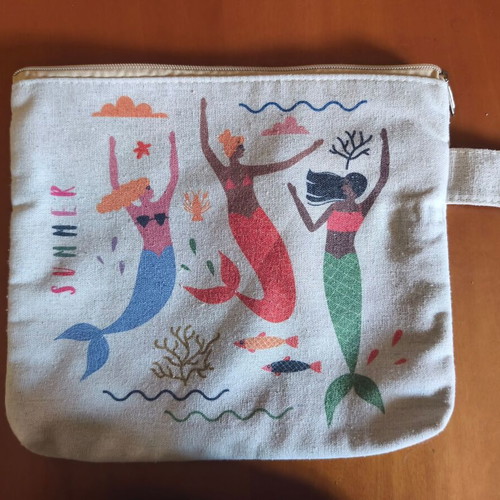 Toiletry bag like new, beige multicolor