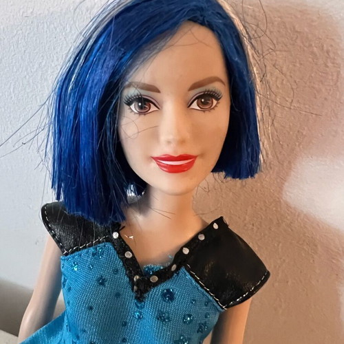 Barbie Rock’n Royals Erika used with blue casual outfit