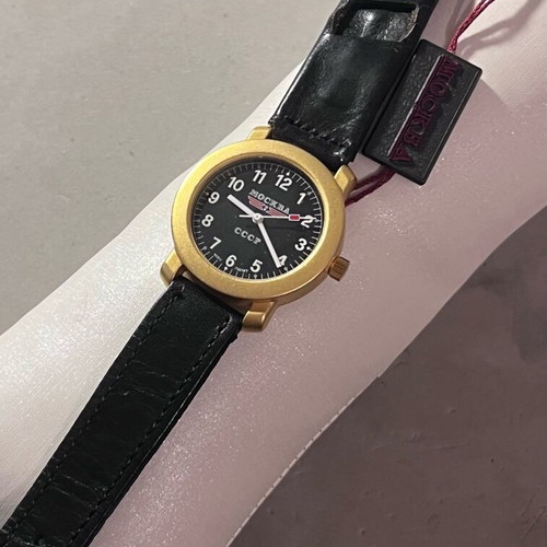 Mockba Russian mechanical wristwatch 38mm, 17 jewels, vintage