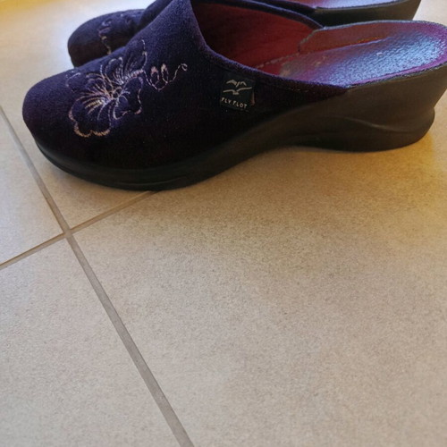 Fly Flot anatomical slippers used, purple, size 39