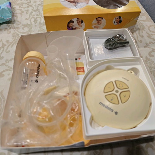 Medela Electric Single Breast Pump Yellow 150ml like new